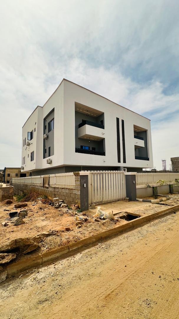 WhatsApp Image 2025-11-24 at 4.09.42 PM (1)