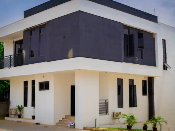 4 units of 4-bedroom detached houses