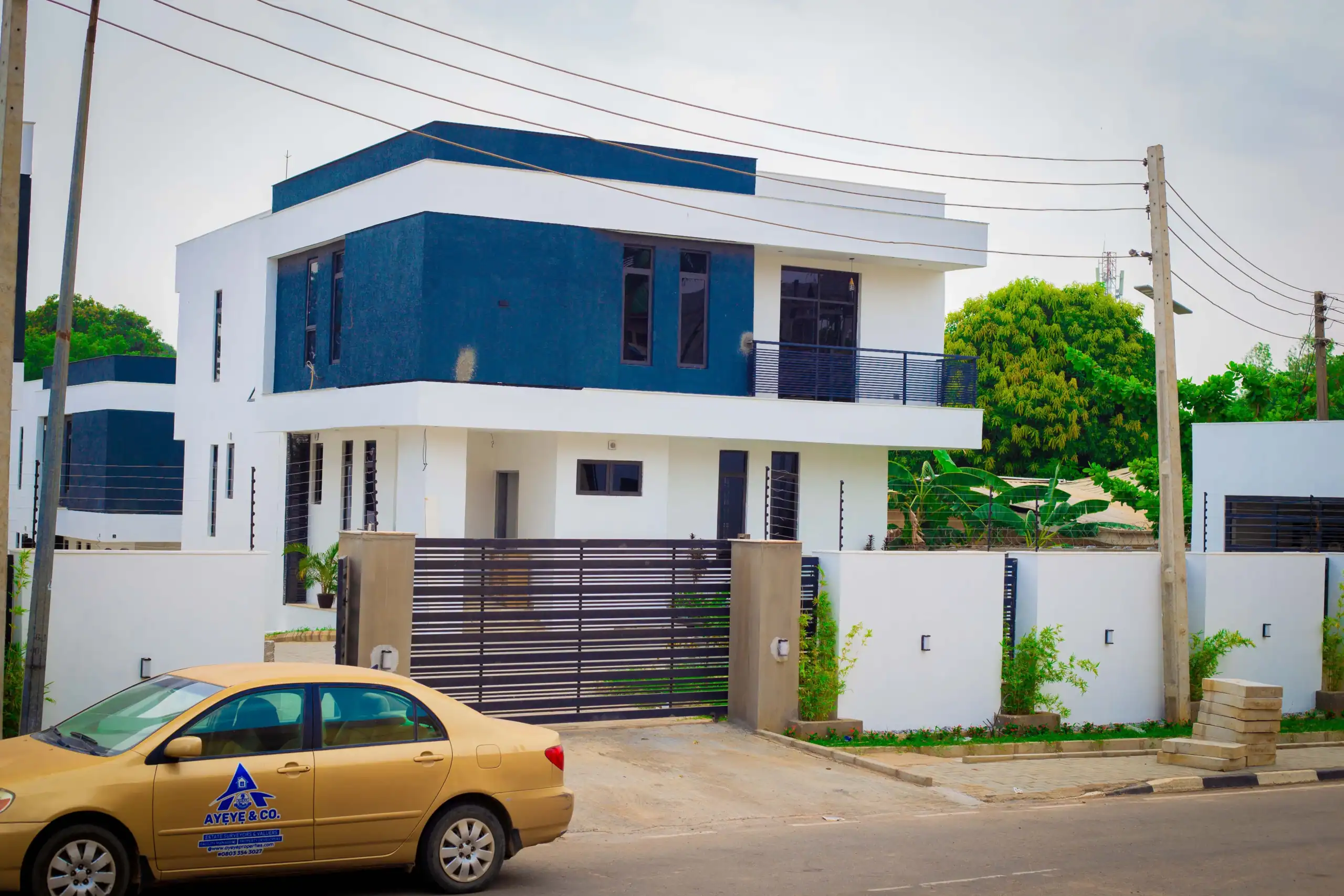 4 units of 4-bedroom detached houses